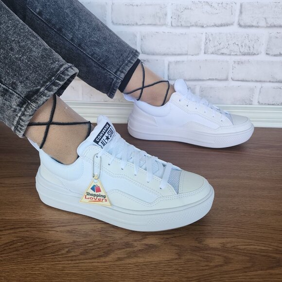 ❤️Converse All Stars Logan Urban Low Sz 7.5 Women's Shoes Sneaker White A16759C - Picture 1 of 13